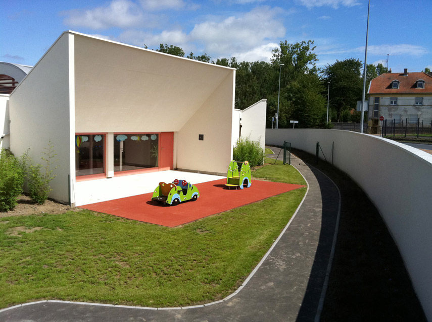 法国Sarreguemines幼儿园_nursery_in_sarreguemines_france_04.jpg