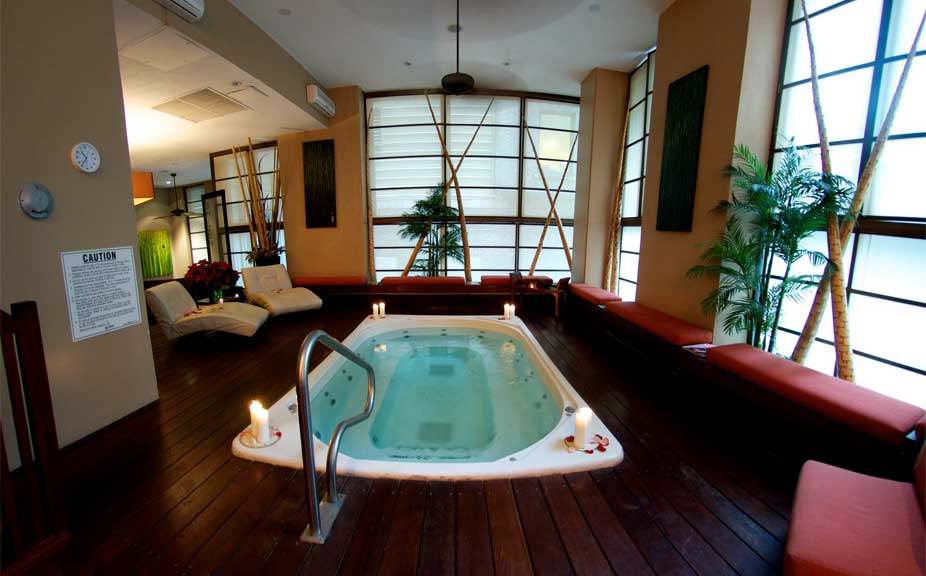 多伦多丽都酒店COSMOPOLITAN HOTEL TORONTO_Shizen-Jacuzzi.jpg