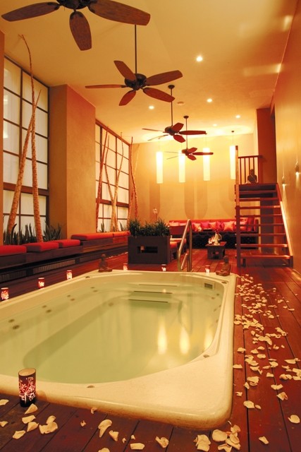 多伦多丽都酒店COSMOPOLITAN HOTEL TORONTO_Shizen-Soaking-Pool.jpg