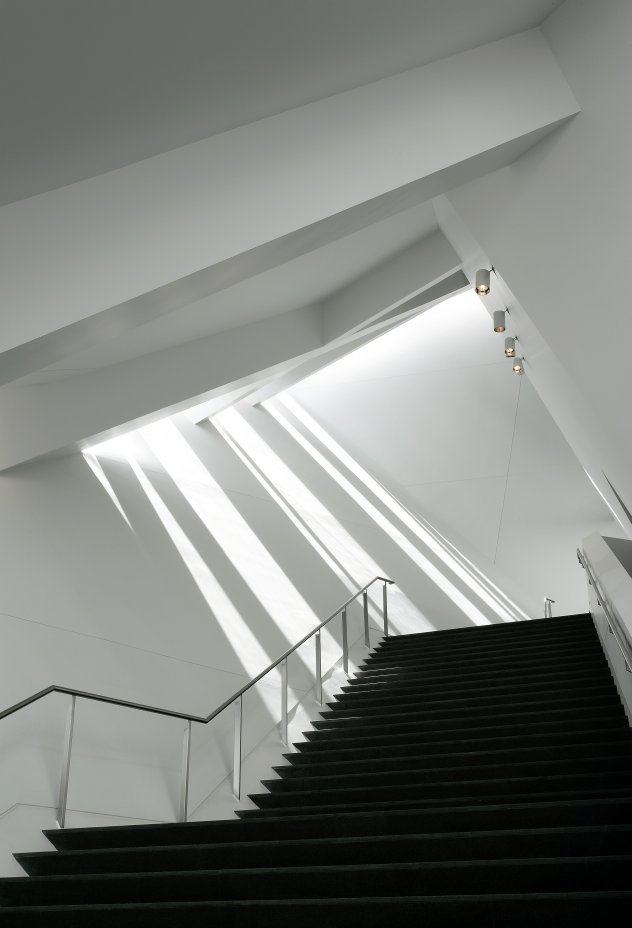 Denver Art Museum_Atrium Stairwell (c)BitterBredt.jpg