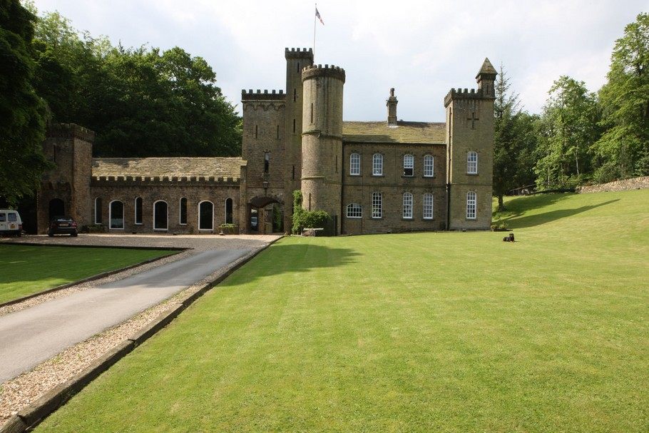 英国约克郡卡尔霍尔城堡_Luxury-Carr-Hall-Castle-5.jpg