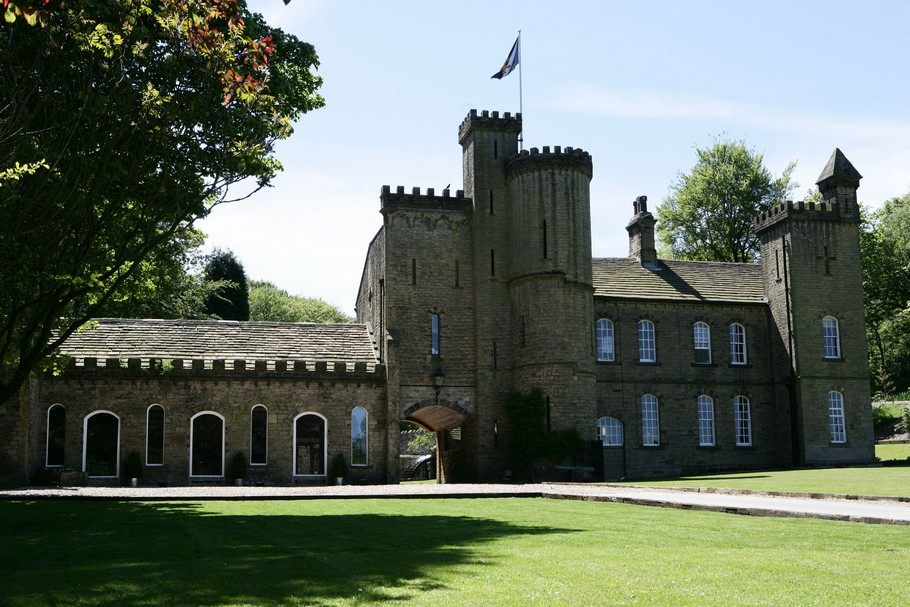 英国约克郡卡尔霍尔城堡_Luxury-Carr-Hall-Castle-12.jpg