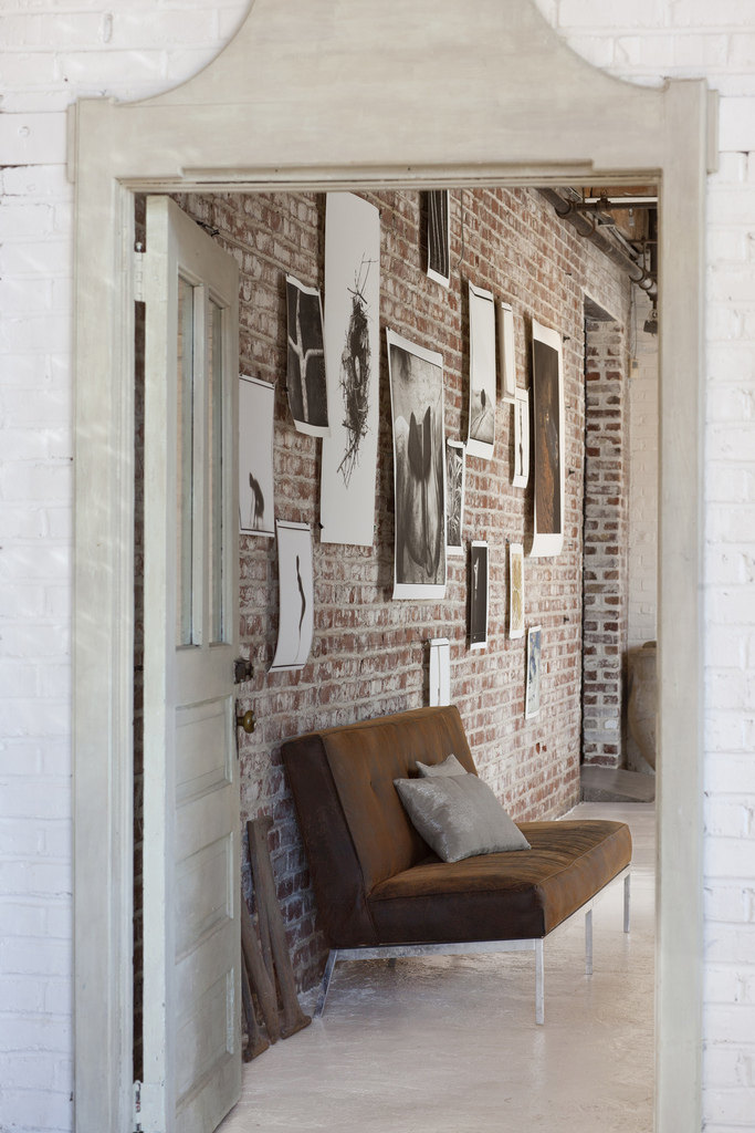 House tour：Loft studio of Rob Brinson & Jill Sharp Brinson.8.jpg