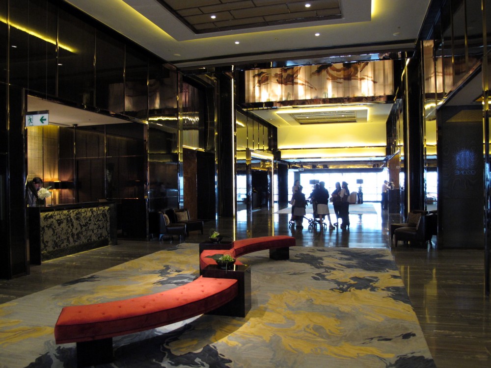 The_Ritz-Carlton_Hong_Kong_Level_103_Lobby.jpg