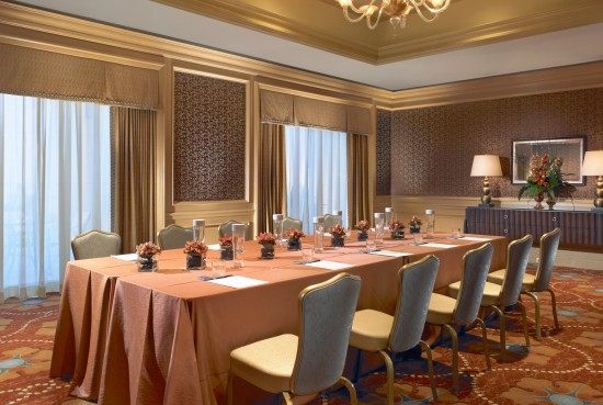 休斯顿瑞吉酒店The St. Regis Houston_StRegisHoustonMeetingRoom_lg.jpg