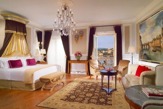 佛罗伦萨瑞吉酒店The St. Regis Florence_Junior_Suite_Michelangelo_Arno_River_view_lg.jpg