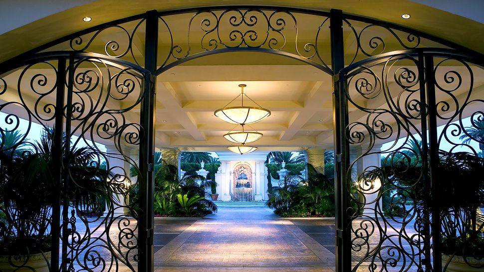 加利福尼亚瑞吉君主海滩酒店The St. Regis Monarch Beach_001083-07-entrance.jpg