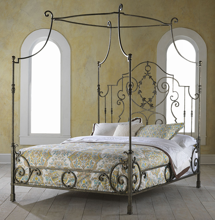 HH11-135-MA_Couronne_Metal_bed.jpg