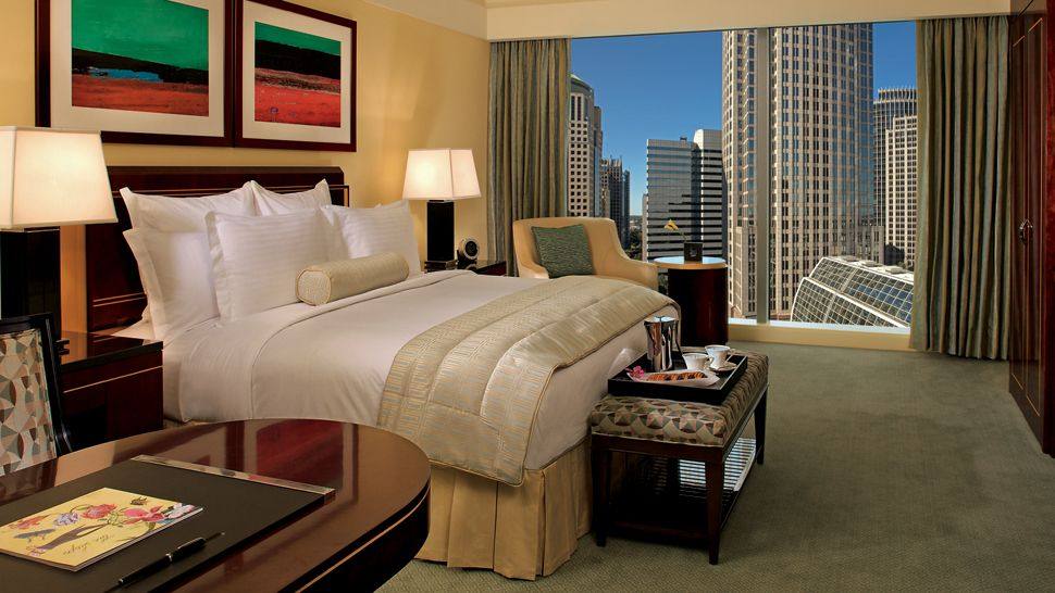 美国夏洛特丽思卡尔顿酒店THE RITZ-CARLTON CHARLOTTE_006924-03-bedroom-view.jpg