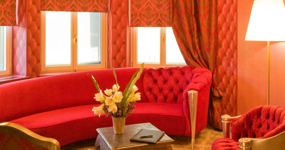 瑞士圣莫里茨卡尔顿酒店 The Luxury Carlton Hotel, St. Moritz, Switzerland_Room_Detail_DeluxeSuite_04.jpg