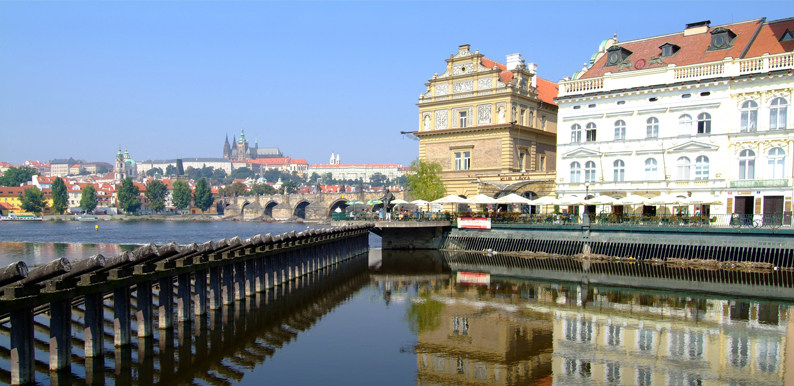 布拉格科林西亚酒店Corinthia Hotel Prague_Prague River .jpg