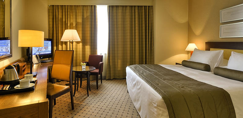 布拉格科林西亚酒店Corinthia Hotel Prague_Superior Room.jpg