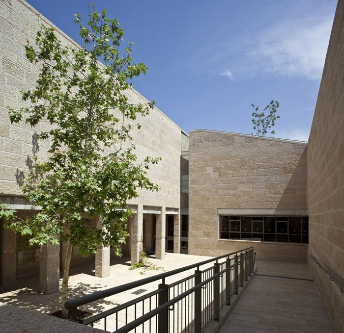 Ramat Hanadiv访客中心/Ada Karmi-Melamede Architects__m_gw_yqnvZxsIrrq9KAC-7TKGEAI1GW3aW21gq2WahVTfoUWBl1RnnWhebsNgR6xIVIYdQAWc7Zdg82.jpg
