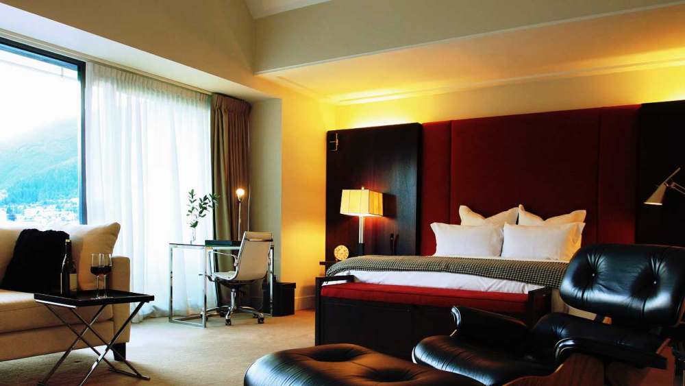 新西兰石塔皇后镇酒店 The Spire Queenstown_MasterBed2.jpg.jpg