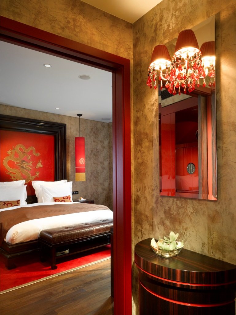 Buddha-Bar-Hotel-Prague_room.jpg