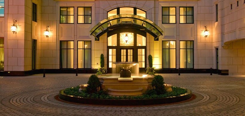 芝加哥极乐酒店+高端住宅项目 The Elysian Hotel in Chicago_European Courtyard.jpg
