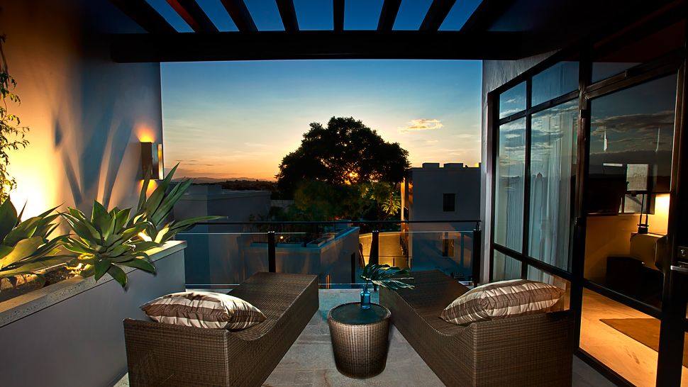 墨西哥圣米格尔HOTEL MATILDA_009111-03-balcony-sunset.jpg