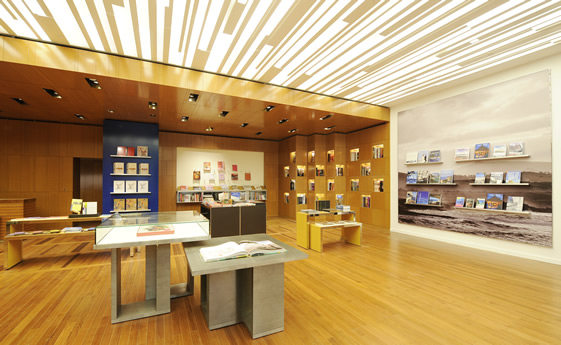 新加坡lv---- Louis Vuitton Island Maison, Singapore_lvisland6.jpg