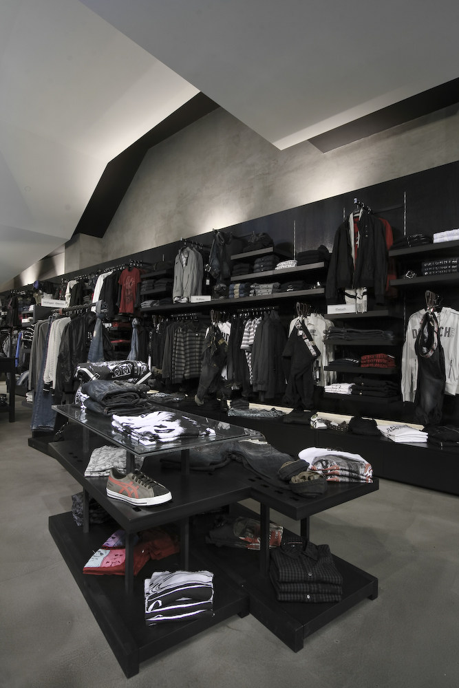 Tienda Clip Concept - Pedra Silva Arquitectos_1323871164-joaomorgado-clipconcept-28.jpg