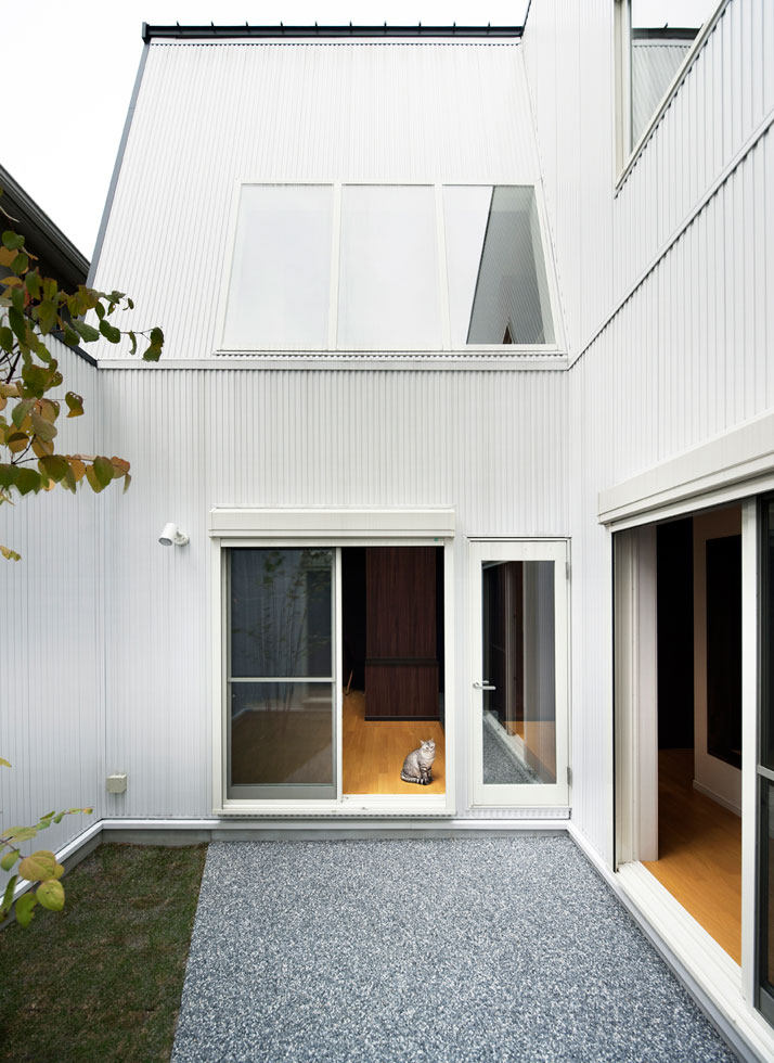 Hansha-Reflection-House-Nagoya-Japan-studio-sklim-yatzer-12.jpg