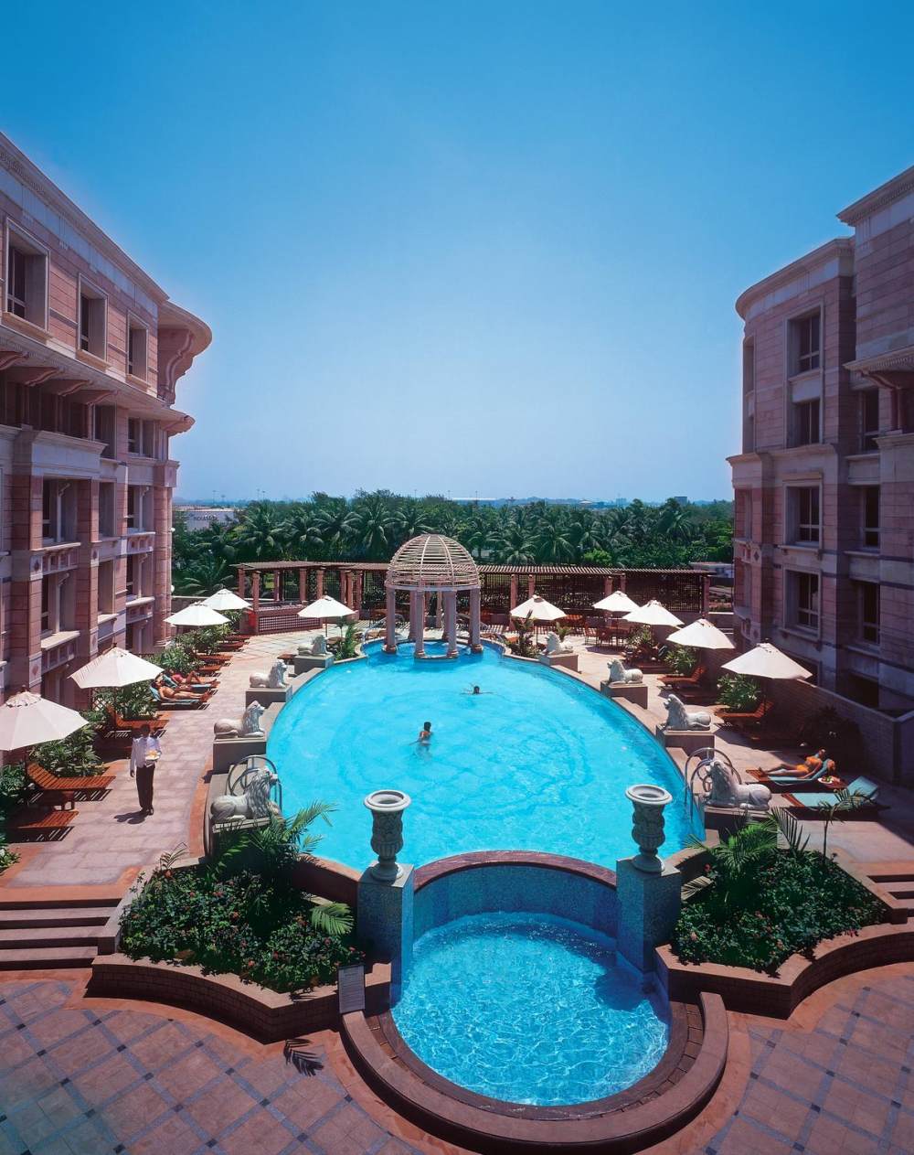 ITC Maratha Hotel,  Mumbai, India印度孟买_13)ITC Maratha, Mumbai—Pool 拍攝者 Luxury Collection Hotels and Resorts.jpg