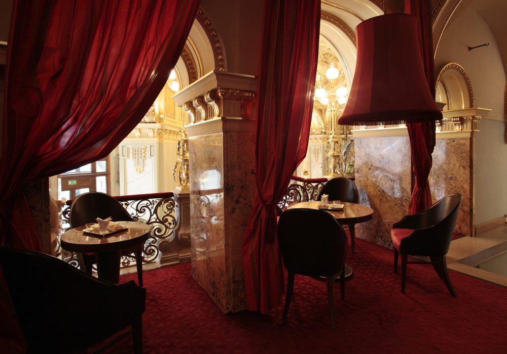 匈牙利布达佩斯博斯科洛酒店 BOSCOLO BUDAPEST_SetWidth1500-nwy-cigar-03.jpg