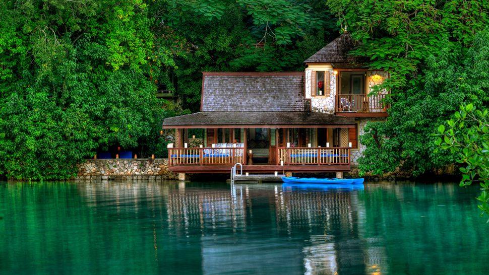 牙买加Golden Eye_001388-01-exterior-from-water.jpg