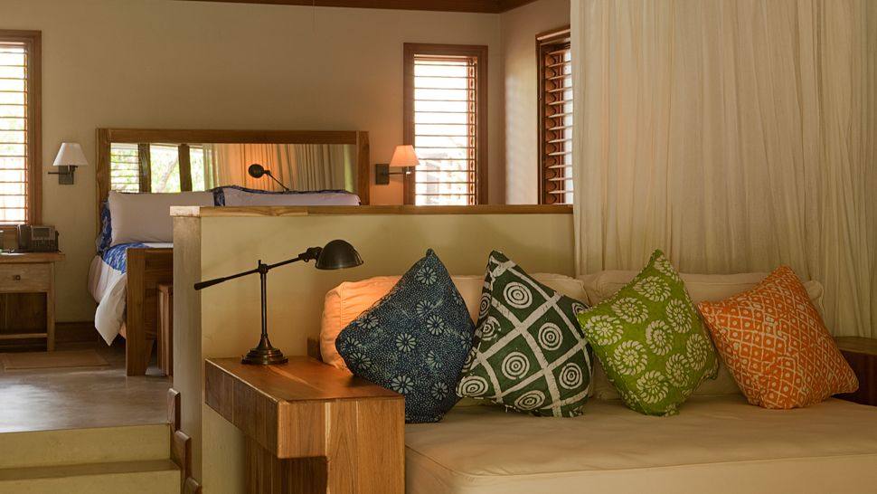 牙买加Golden Eye_001388-05-two-bedroom-beach-cottage-downstairs-interior.jpg
