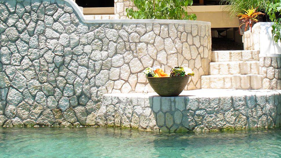 牙买加Golden Eye_001388-13-lagoon-cottage-exterior.jpg