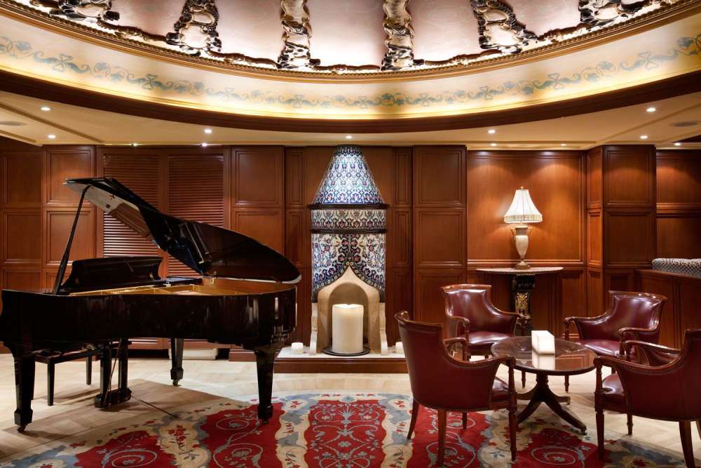 伊斯坦布尔ciragan宫凯宾斯基酒店Ciragan Palace Kempinski Istanbul_IST_CiraganBarPiano_L.jpg