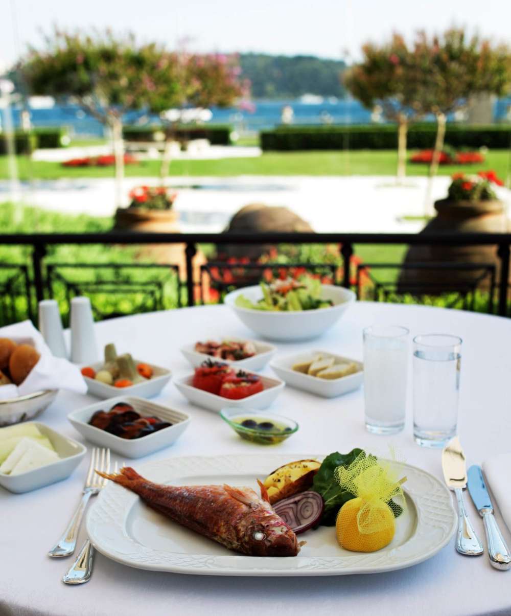 伊斯坦布尔ciragan宫凯宾斯基酒店Ciragan Palace Kempinski Istanbul_IST_LaledanSeafood_P.jpg