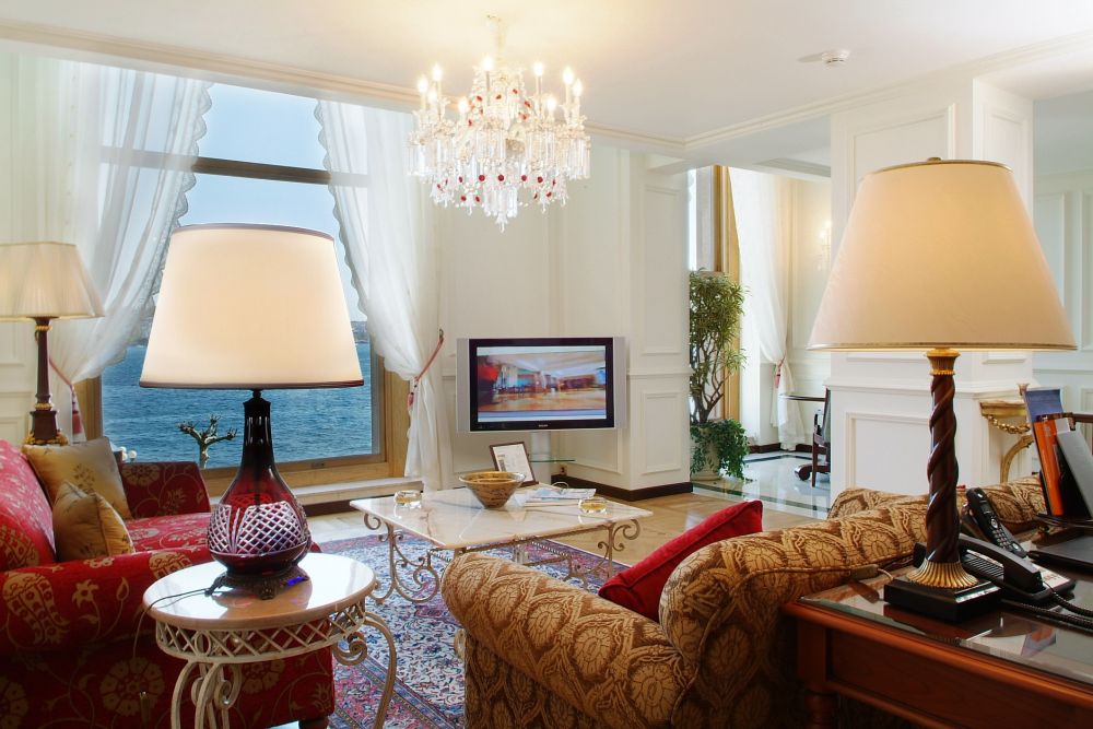 伊斯坦布尔ciragan宫凯宾斯基酒店Ciragan Palace Kempinski Istanbul_IST_ OneBedroomBosphorusViewPalaceSuite_CS1.jpg