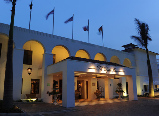南非德班The Oyster Box酒店_OB-Facade-002.jpg