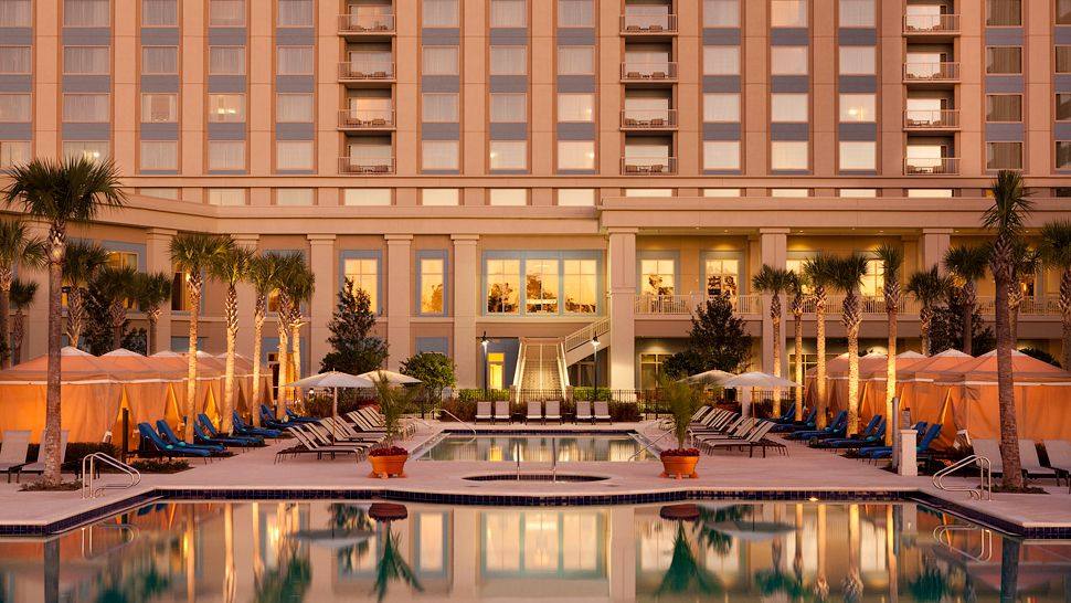 美国奥兰多华尔道夫酒店 Waldorf Astoria Orlando_006700-03-pool.jpg