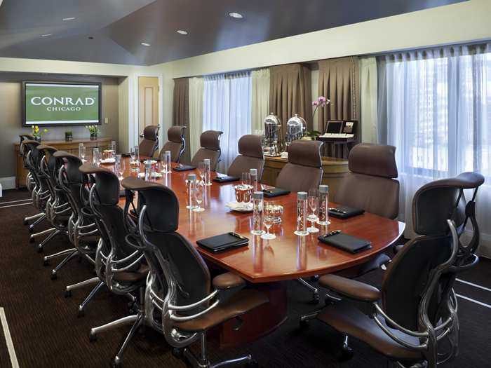 芝加哥康莱德酒店(Conrad Chicago)_CN_boardroom1_33_700x525_FitToBoxSmallDimension_Center.jpg