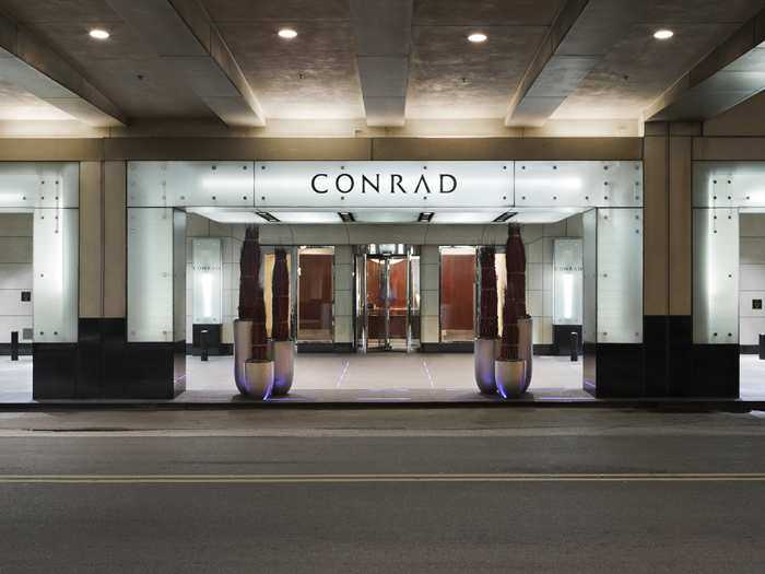 芝加哥康莱德酒店(Conrad Chicago)_CN_entrance1_3_700x525_FitToBoxSmallDimension_Center.jpg