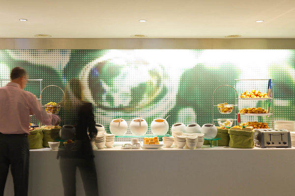 比利时布鲁塞尔布卢姆酒店 Hotel BLOOM_brochure_2011-1708ddc29d.jpg