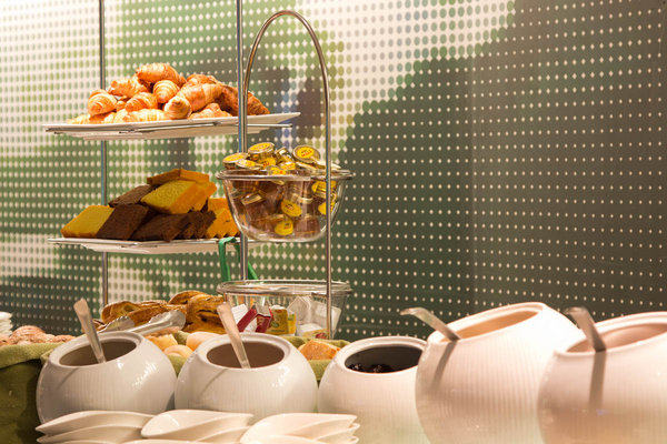 比利时布鲁塞尔布卢姆酒店 Hotel BLOOM_brochure_2011-1715fd0532.jpg