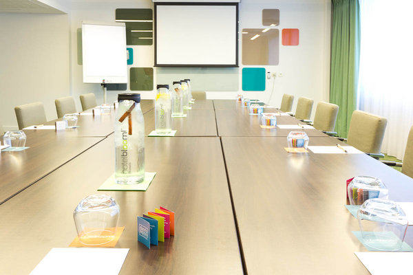 比利时布鲁塞尔布卢姆酒店 Hotel BLOOM_Meeting_room_5_5b3e5ad.jpg