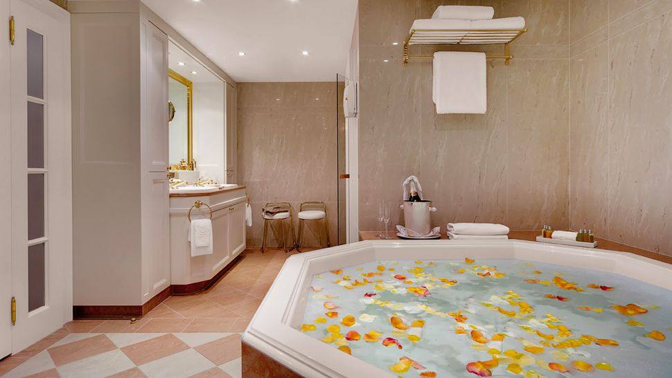 奥地利维也纳Palais Coburg Hotel Residenz_003333-10-Suite-204-Victoria.jpg