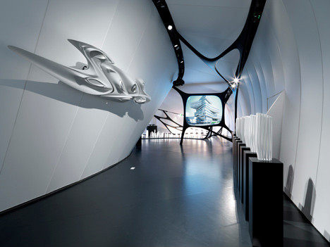 Zaha Hadid(Une Architecture)_9.jpg