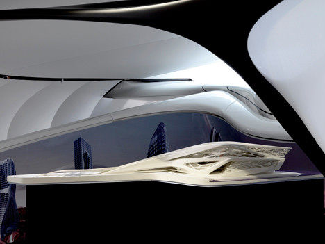 Zaha Hadid(Une Architecture)_15.jpg