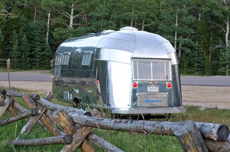 小空间大设计，气流飞行云旅行拖车 ，这是我们应该学习的_Airstream-Flying-Cloud-Travel-Trailer-04-800x529.jpg