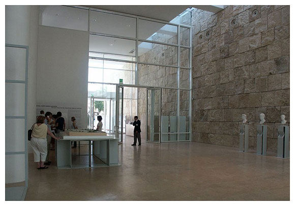 Meier-Ara_Pacis_Museum_22.jpg