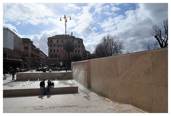 Meier-Ara_Pacis_Museum_by_Chiyi_03.jpg