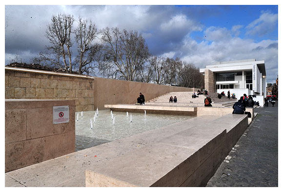 Meier-Ara_Pacis_Museum_by_Chiyi_05.jpg