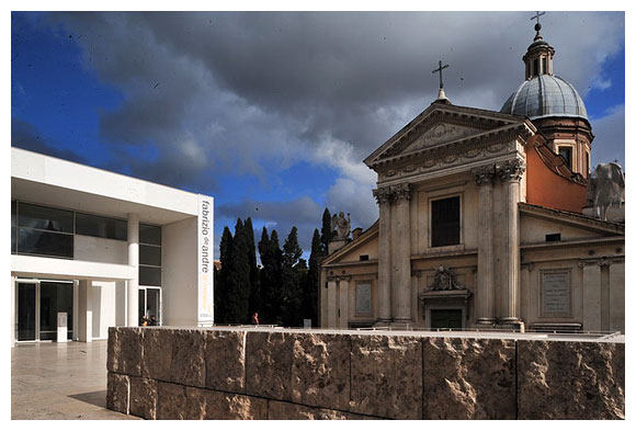 Richard Meier 設計之 ARA PACIS MUSEUM 和平祭壇博物館外觀_Meier-Ara_Pacis_Museum_by_Chiyi_08.jpg