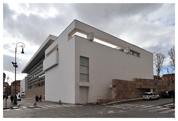 Meier-Ara_Pacis_Museum_by_Chiyi_17.jpg