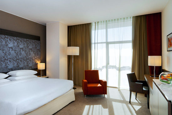 米兰马尔彭萨机场喜来登酒店及会议中心 Hotel Sheraton Malpensa_Club-Room-Sheraton_Malpensa_lg.jpg