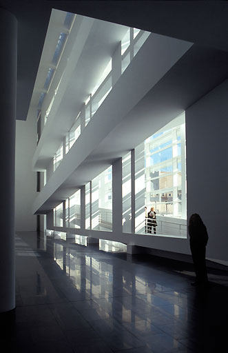 richard meier-巴塞隆納MACBA現代美術館_1178223596.jpg